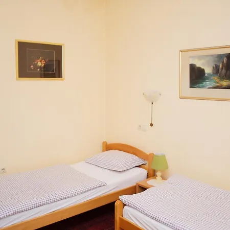 Apartment Orient